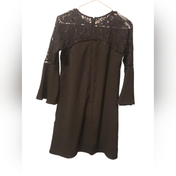 Elegant Black Lace Bell Sleeve Dress - Picture 2 of 5